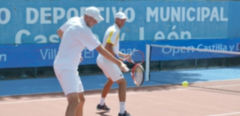 Aliaksandr Bury y el sueco Andreas Siljestrom