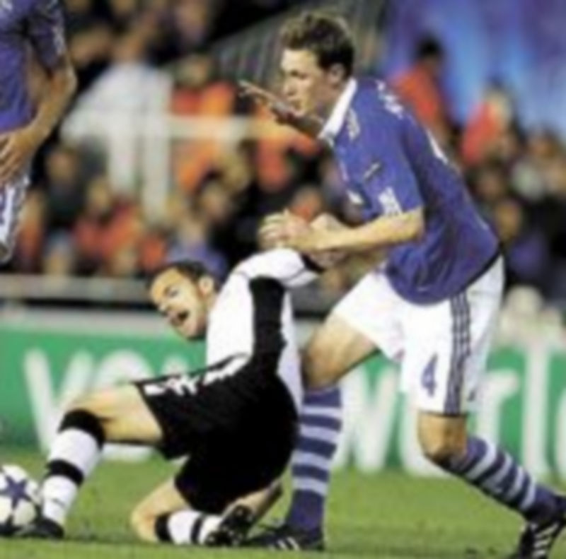 Roberto Soldado anotó el gol del Valencia. / Efe