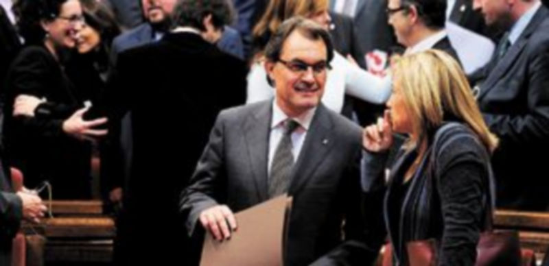 El ‘president’ sabe que no puede incomodar en exceso a un Oriol Junqueras del que depende para seguir en el poder. / Reuters