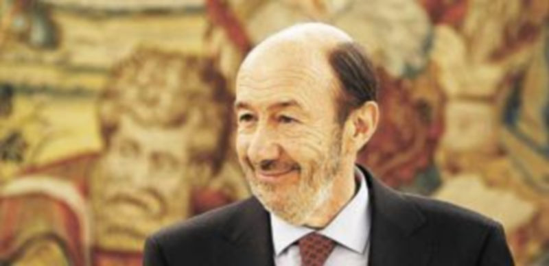 El jefe de filas del PSOE denuncia que las políticas de la derecha han sido «un fracaso total». / Europa Press