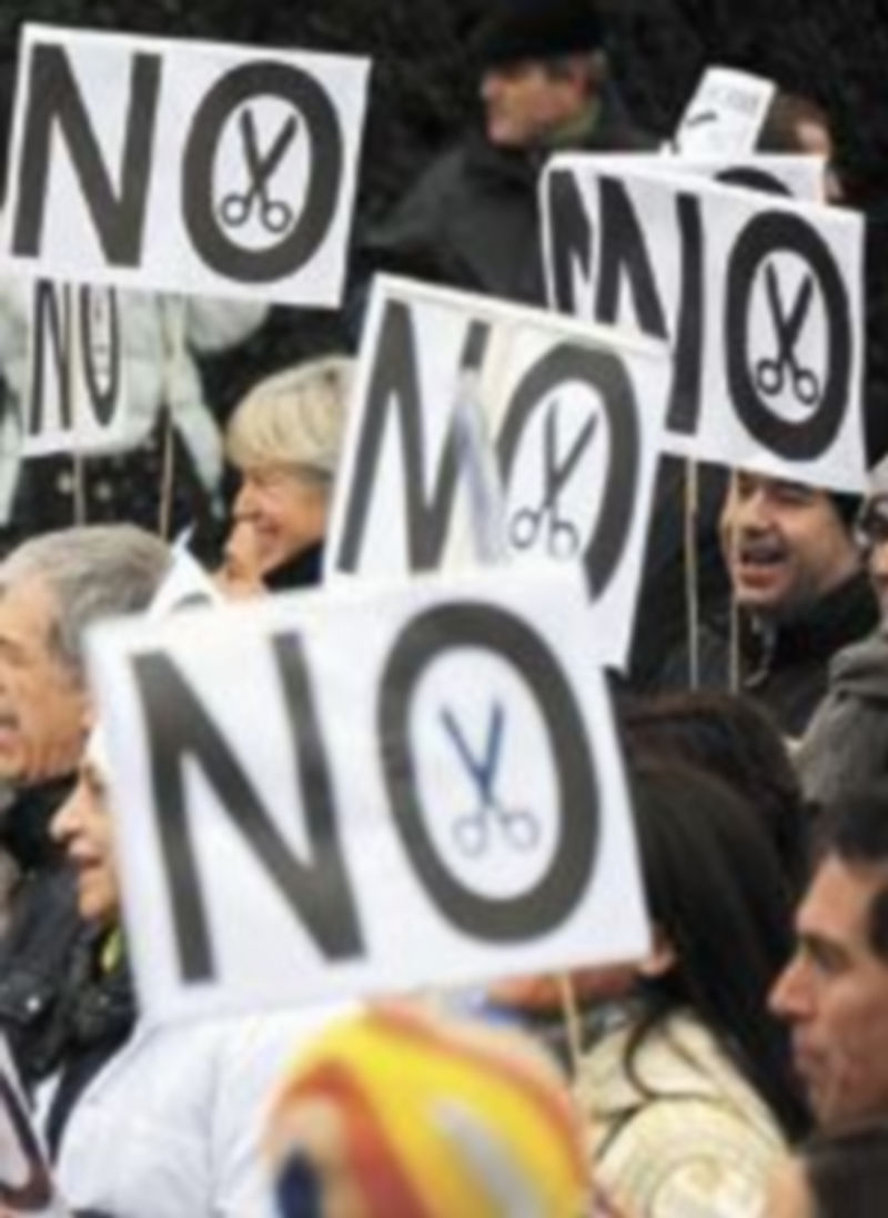 Manifestación en contra de los recortes en la Sanidad madrileña. / Reuters