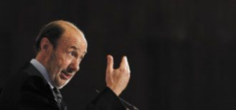 El ex vicepresidente primero del Gobierno Alfredo Pérez Rubalcaba confesó en Granada que allí decidió optar a dirigir España. / Marcelo del Pozo (Reuters)