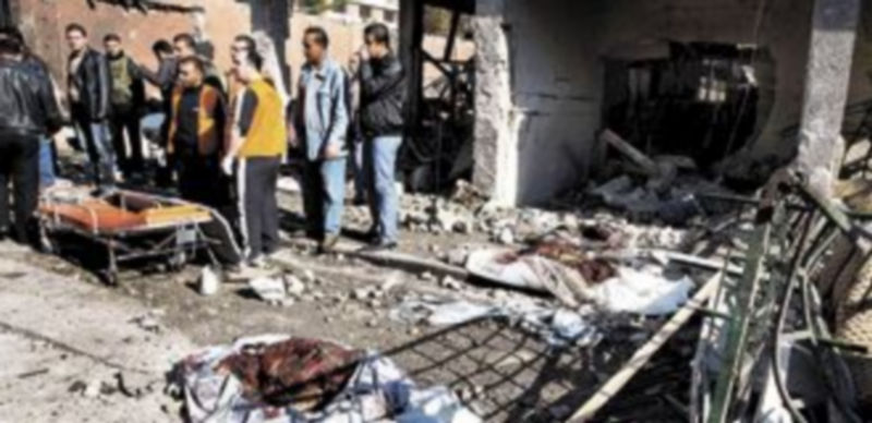 Las explosiones se produjeron a primera hora de la mañana frente a dos edificios gubernamentales. / Reuters