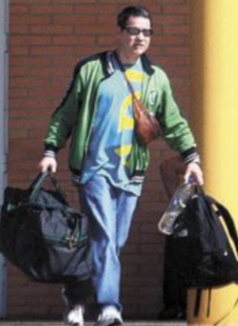 Troitiño se encuentra huido.