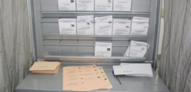 Las elecciones de hoy serán una oportunidad a las alternativas de PP y PSOE. / E.P.