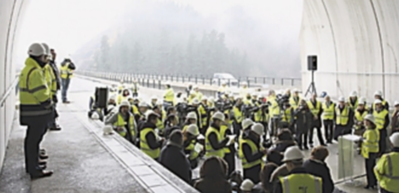 El departamento dirigido por Ana Pastor registró un aumento de más del veinte por ciento en los trabajos de obras en carreteras respecto al año anterior. / Efe