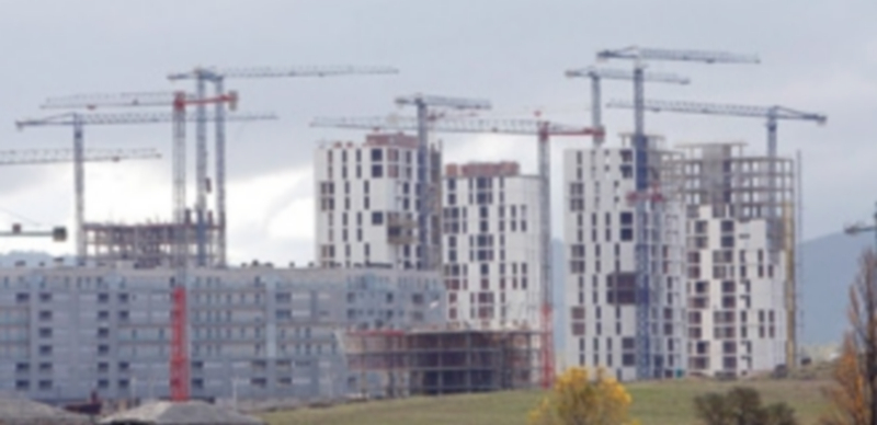 Las empresas de construcción son las que más han sufrido en los últimos años. / Efe