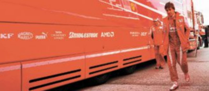 El piloto asturiano ha vuelto a generar una tremenda ilusión entre los aficionados españoles. / Efe