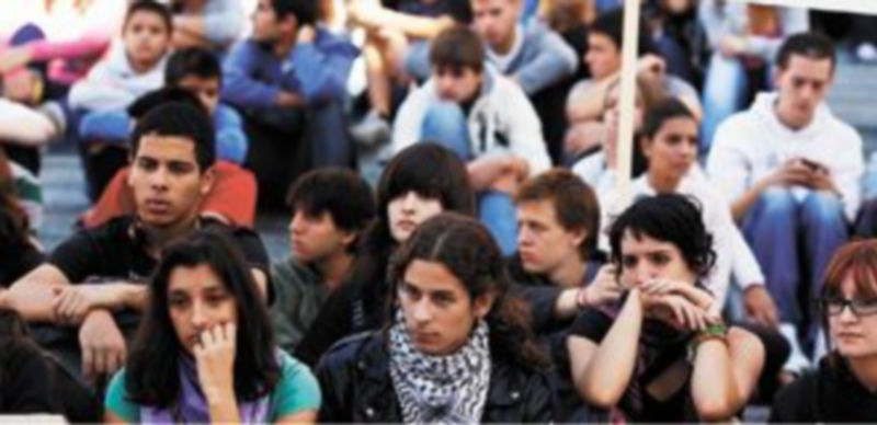 Padres, alumnos y profesores irán a la huelga el 9 de mayo 1 Los sectores educativos volverán a manifestarse para solicitar la retirada del proyecto de Ley Orgánica de Calidad de la Educación. / Reuters