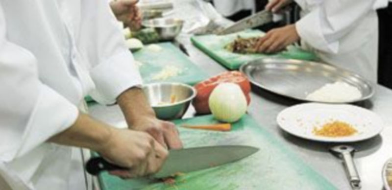 Los ERE también han afecado al sector de la hostelería. / Luis López Araico