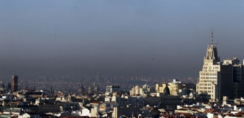 Cielo con contaminación. / EP