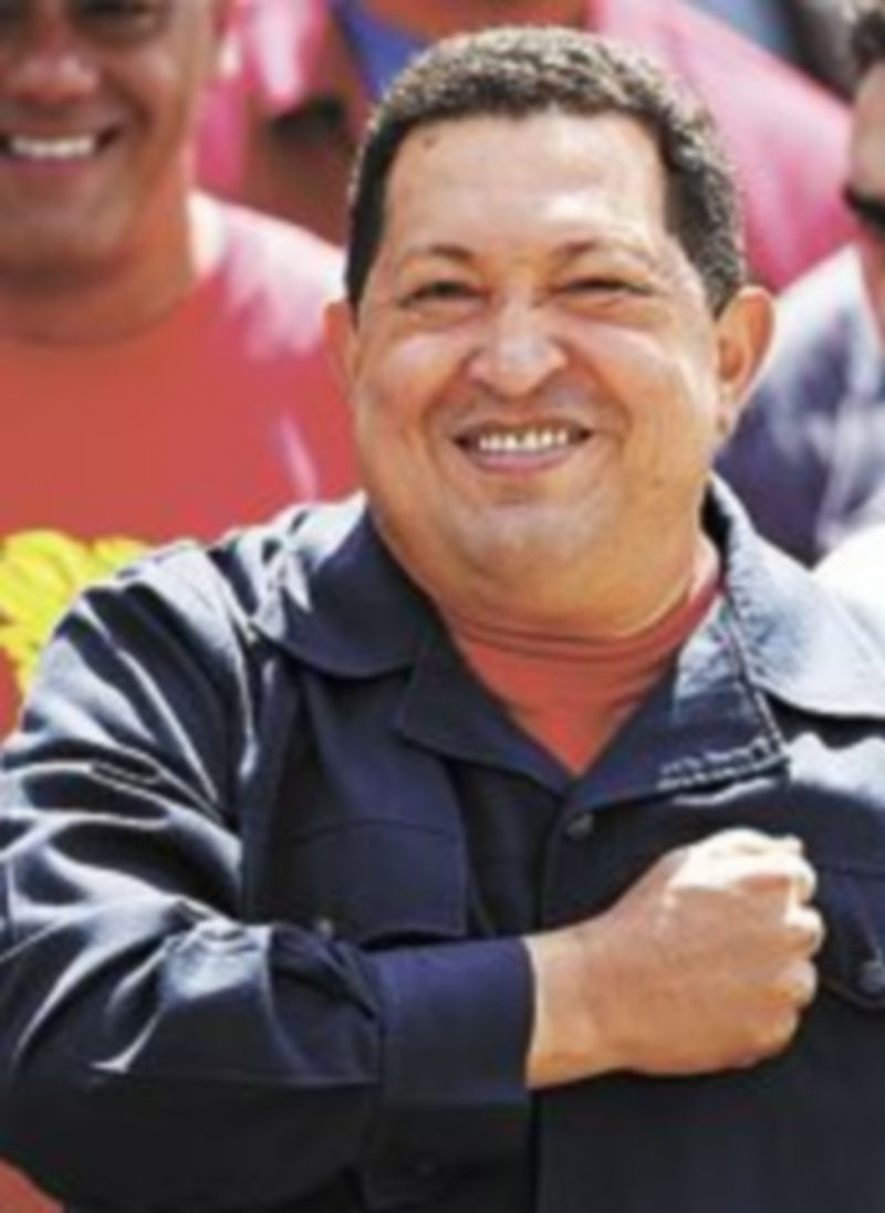 Chávez continúa siendo tratado.
