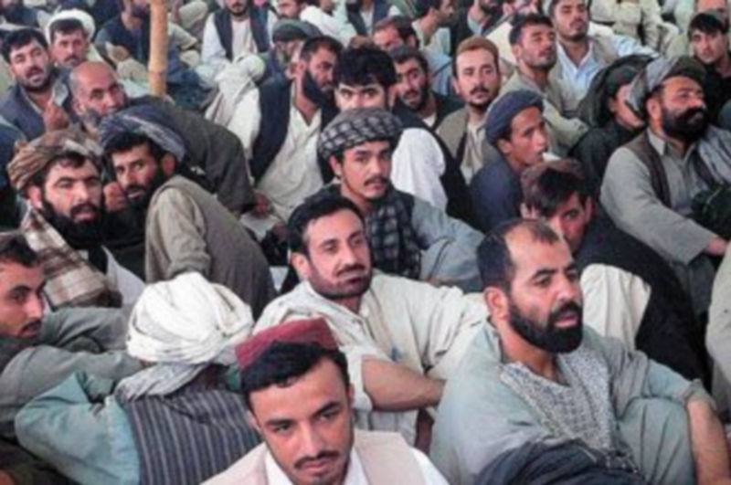 Cientos de afganos