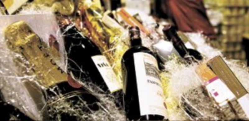 La tradicional cesta navideña no faltará en muchos de los hogares españoles. / Miguel Ángel Valdivielso.