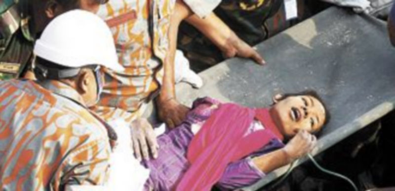 Reshma Begum permaneció 16 días entre los restos del inmueble. / Reuters