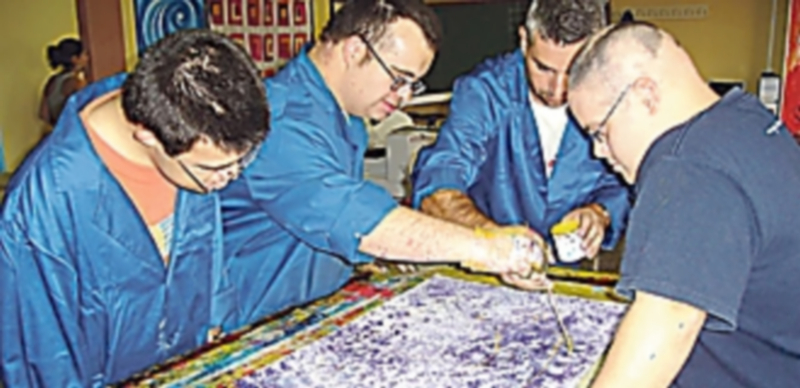 Las Junta reforzará el plan de iniciativas de inclusión laboral. / E. P.