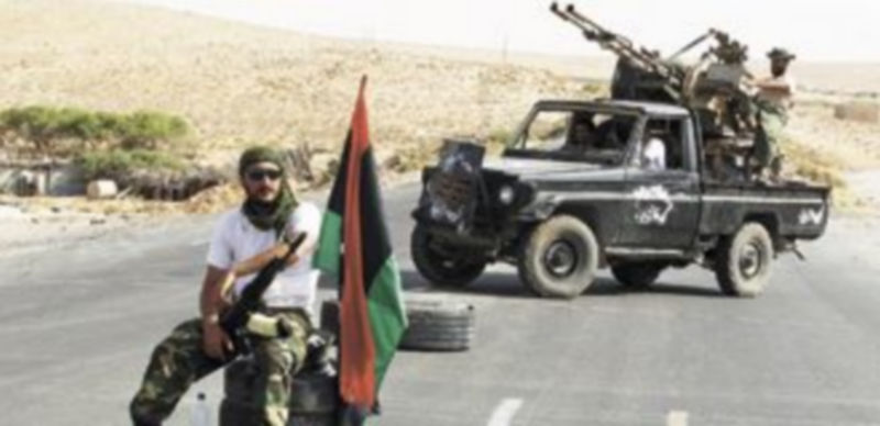 Los rebeldes controlan la carretera que une Tarhuna con Bani Walid