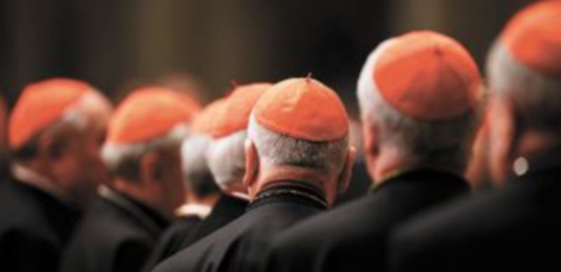 Los cardenales empezaron a reunirse el pasado lunes para debatir la fecha del comienzo de la asamblea que decida el nuevo Pontífice. / Reuters