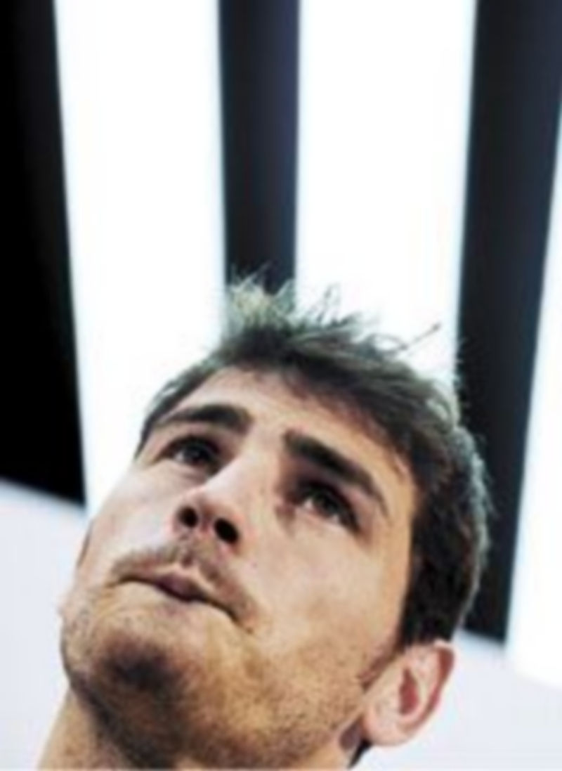 El arquero dio la cara tras la derrota en Champions. / Efe