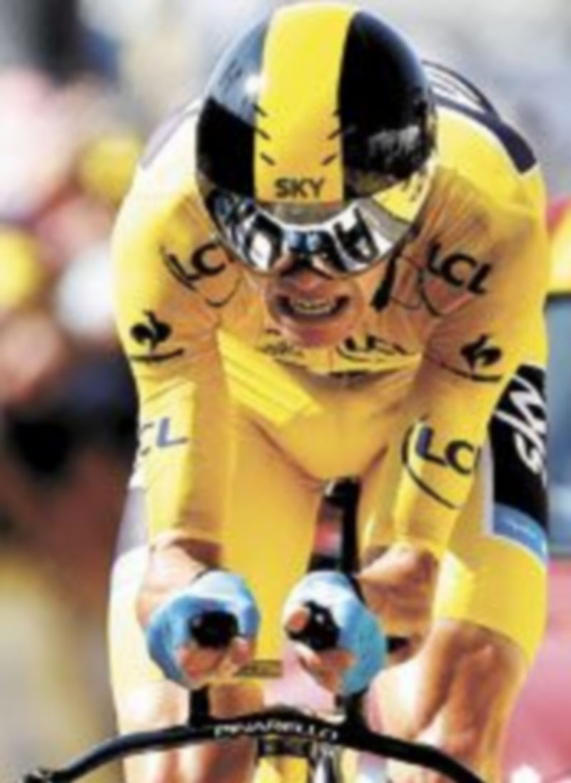 El maillot amarillo se mostró muy regular durante toda la etapa. / G.H. (Efe)