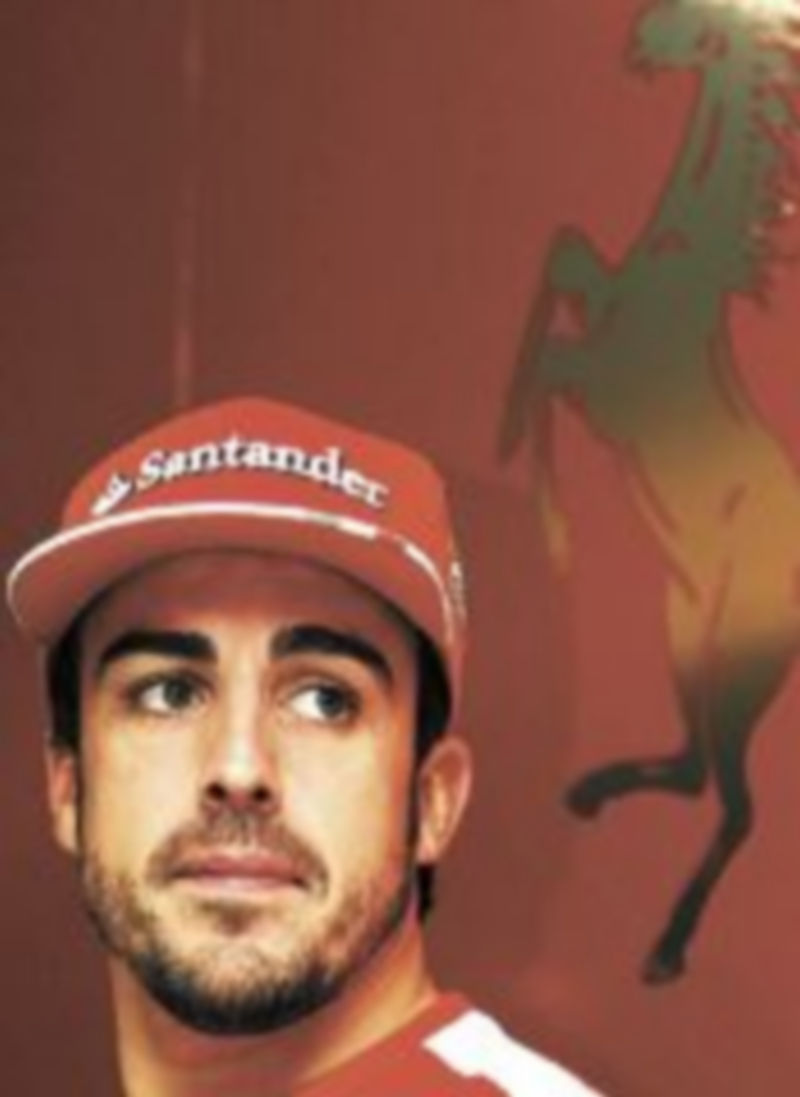 Fernando Alonso confía en luchar por los puntos en Spa. / Reuters