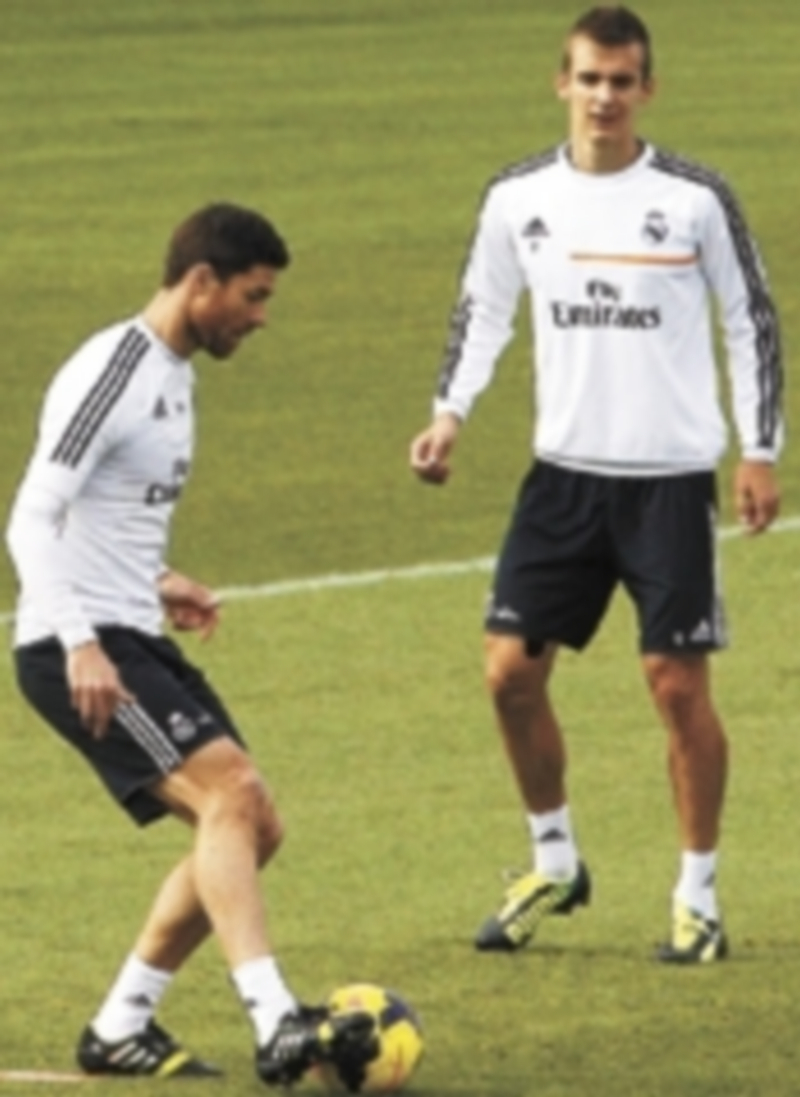 El centrocampista tolosarra lleva más de cinco meses sin jugar. / Efe