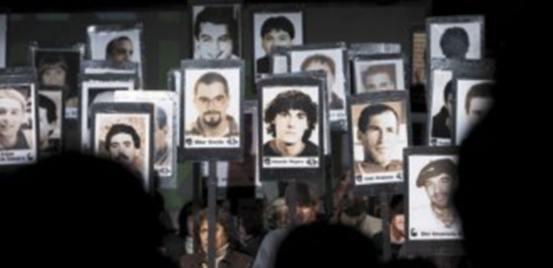 El colectivo de presos está formado por unos 800 reclusos de la banda terrorista. / Efe