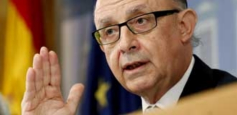 Hacienda repartió 14.622 millones del Fondo de Liquidez Autonómico 1 El ministro de Hacienda en funciones