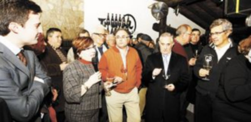 Acto de presentación de un chacolí en Miranda de Ebro (Burgos) el pasado mes de enero. / Enrique Truchuelo