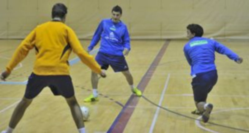 Instante de un entrenamiento del Caja Segovia en el pabellón Pedro Delgado