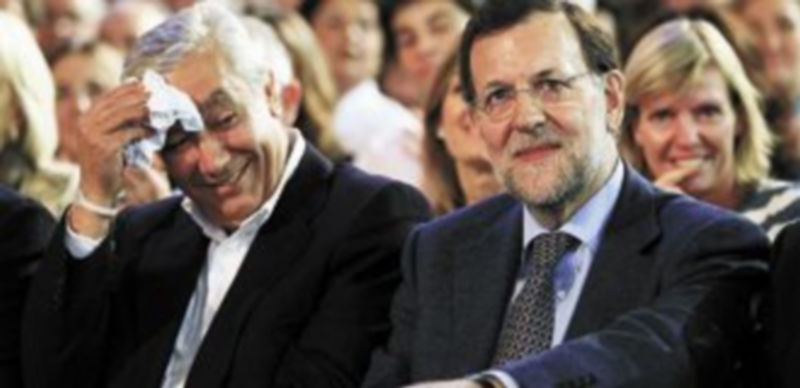 Javier Arenas estuvo acompañado en su último mitin de campaña del presidente del Gobierno