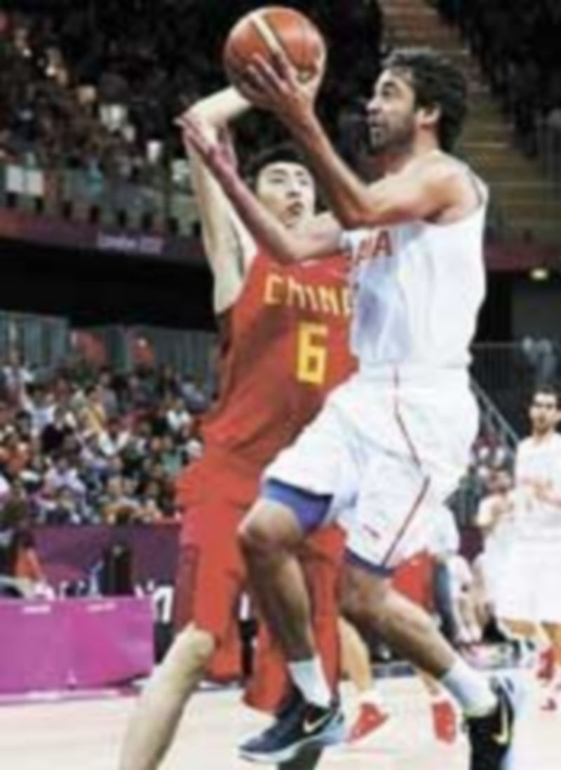 El escolta anotó 14 puntos en el estreno contra China. /  Reuters