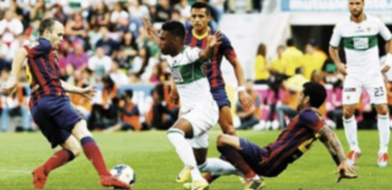 El centrocampista comentó que la plantilla está totalmente mentalizada a pesar de que han tenido una temporada muy movida. / Manuel lorenzo (Efe)