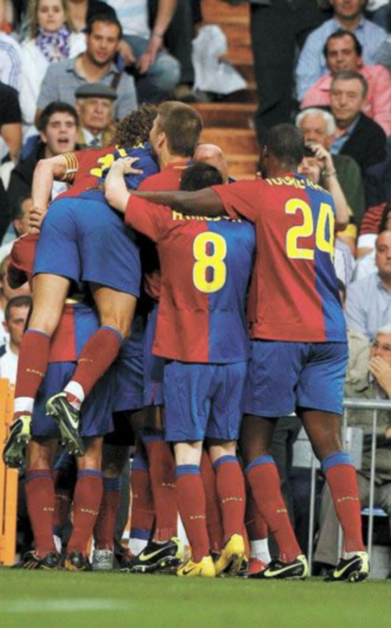 El bloque azulgrana espera doblegar al Chelsea para optar a la triple corona. / EFE