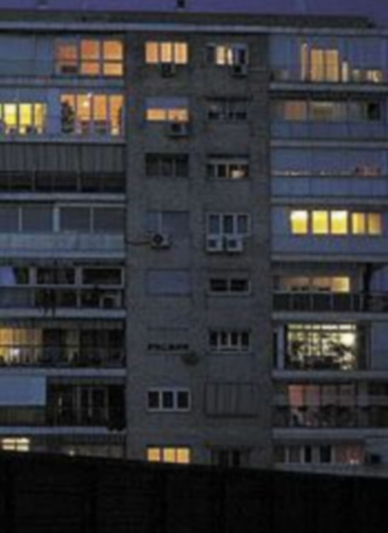 La factura de la luz de los hogares es cada vez más cara. / Europa Press