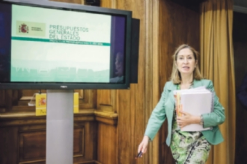 La ministra de Fomento