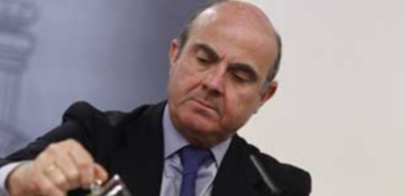 España se apoya en el consumo y la inversión para crecer un 3,2% 1 El titular en funciones de la cartera de Economía