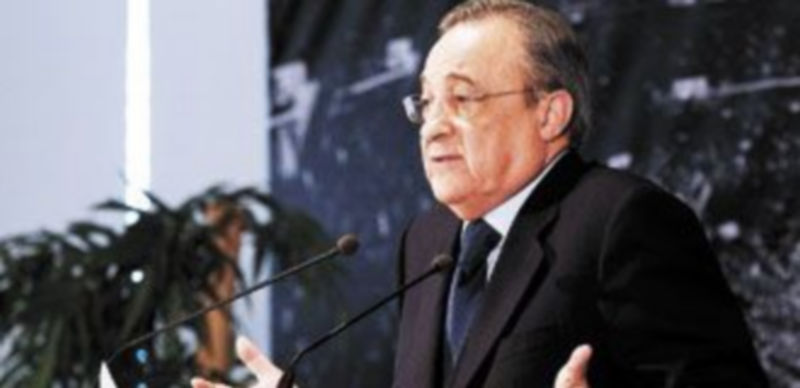 El mandatario ‘merengue’ compartió una comida con los socios compromisarios y repasó la actualidad del equipo. / Reuters