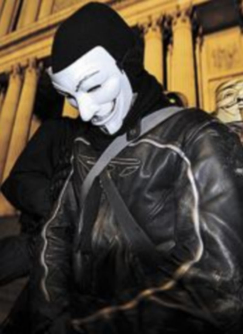 Anonymous ataca por Internet.