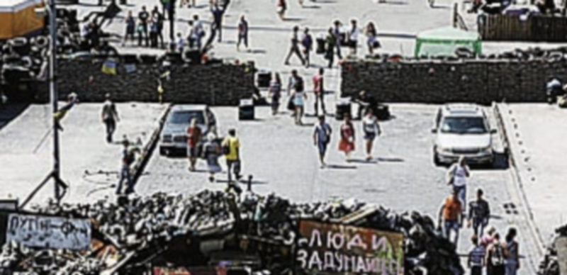 Una barricada abierta al público.
