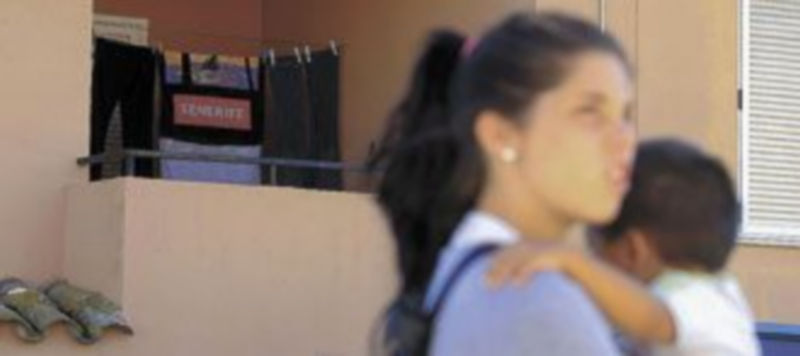 Save the Children y el Gobierno quieren que se reconozca a los niños como víctimas de la violencia machista. / EFE