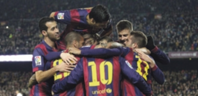 Los jugadores del FC Barcelona celebran el tanto de Neymar