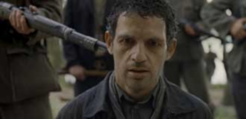 La cinta narra la vida de un prisionero húngaro empleado de un centro de exterminio