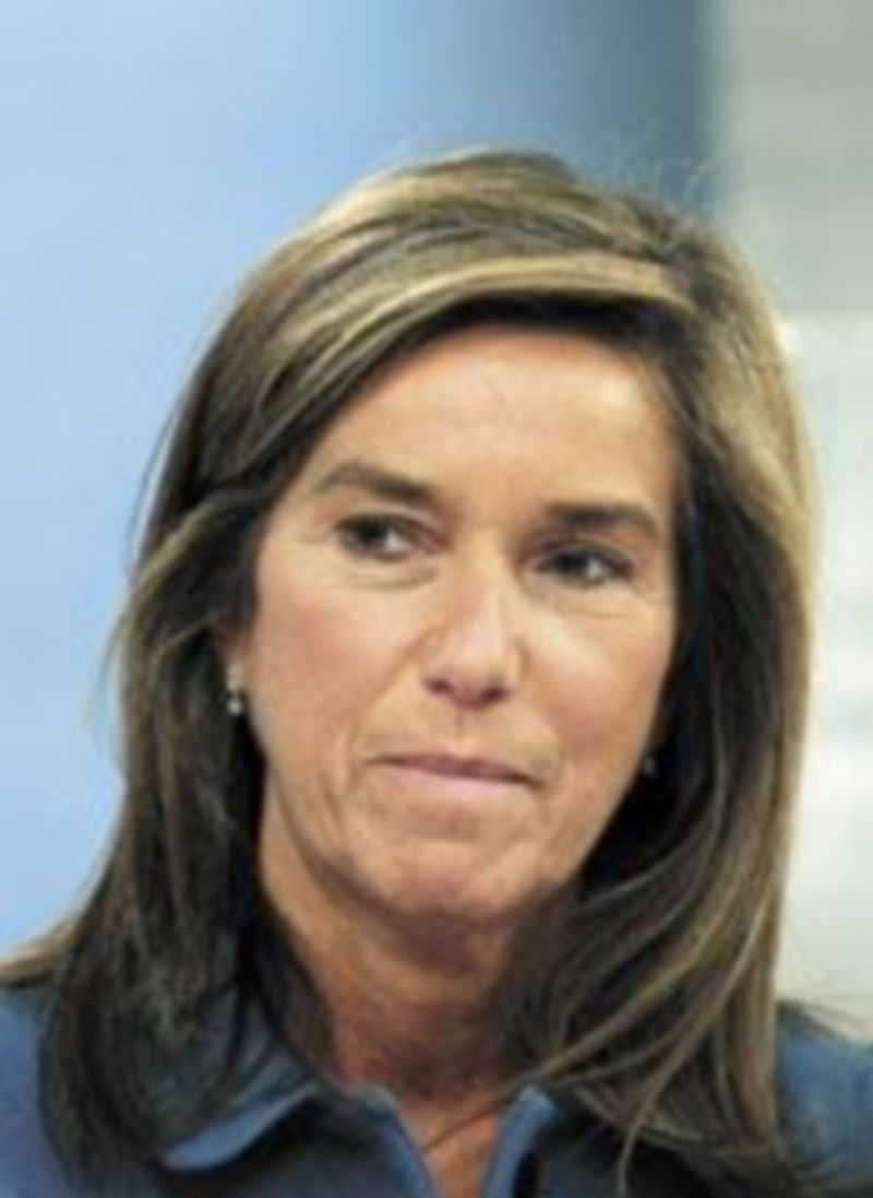 La ministra Ana Mato se reunirá mañana con responsables de las regiones para definir nuevos copagos. / Reuters