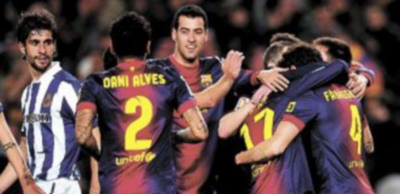 Los jugadores del conjunto azulgrana festejan el segundo tanto del encuentro