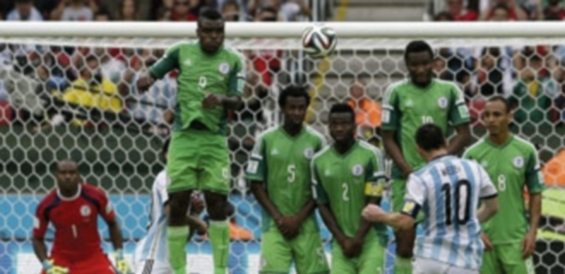 La falta ejecutada por Leo Messi que supuso el segundo gol de la albiceleste. /efe