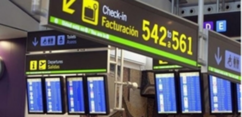 Paneles informativos de horarios y ubicación