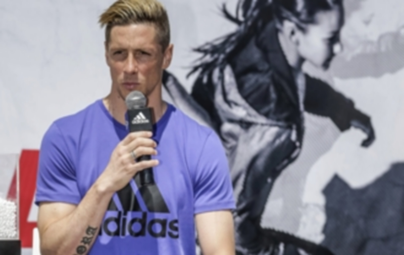 El canterano rojiblanco considera positiva la competencia en la delantera. / EFE