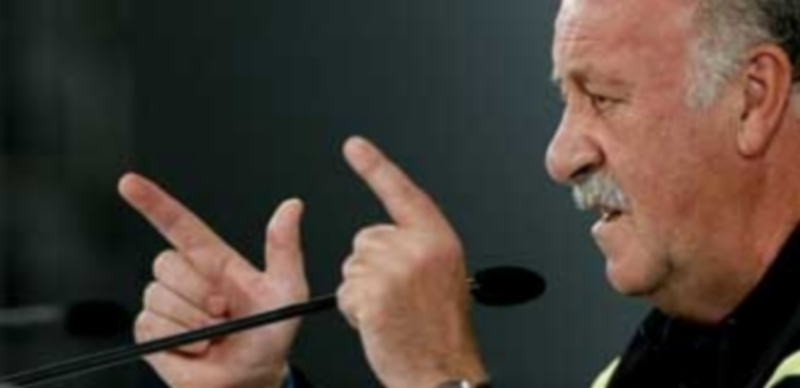 Del Bosque repetirá la base de jugadores de sus convocatorias recientes antes de dar la lista definitiva para buscar en Francia la tercera Eurocopa consecutiva. / EFE
