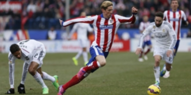 Fernando Torres volverá al once titular por las bajas de Koke y Arda Turan. / EFE